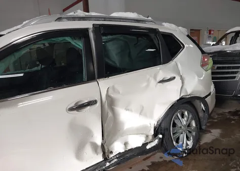 2015 Nissan Rogue S/Sl/Sv z USA, uszkodzony, nr VIN 5N1AT2MV3FC788983